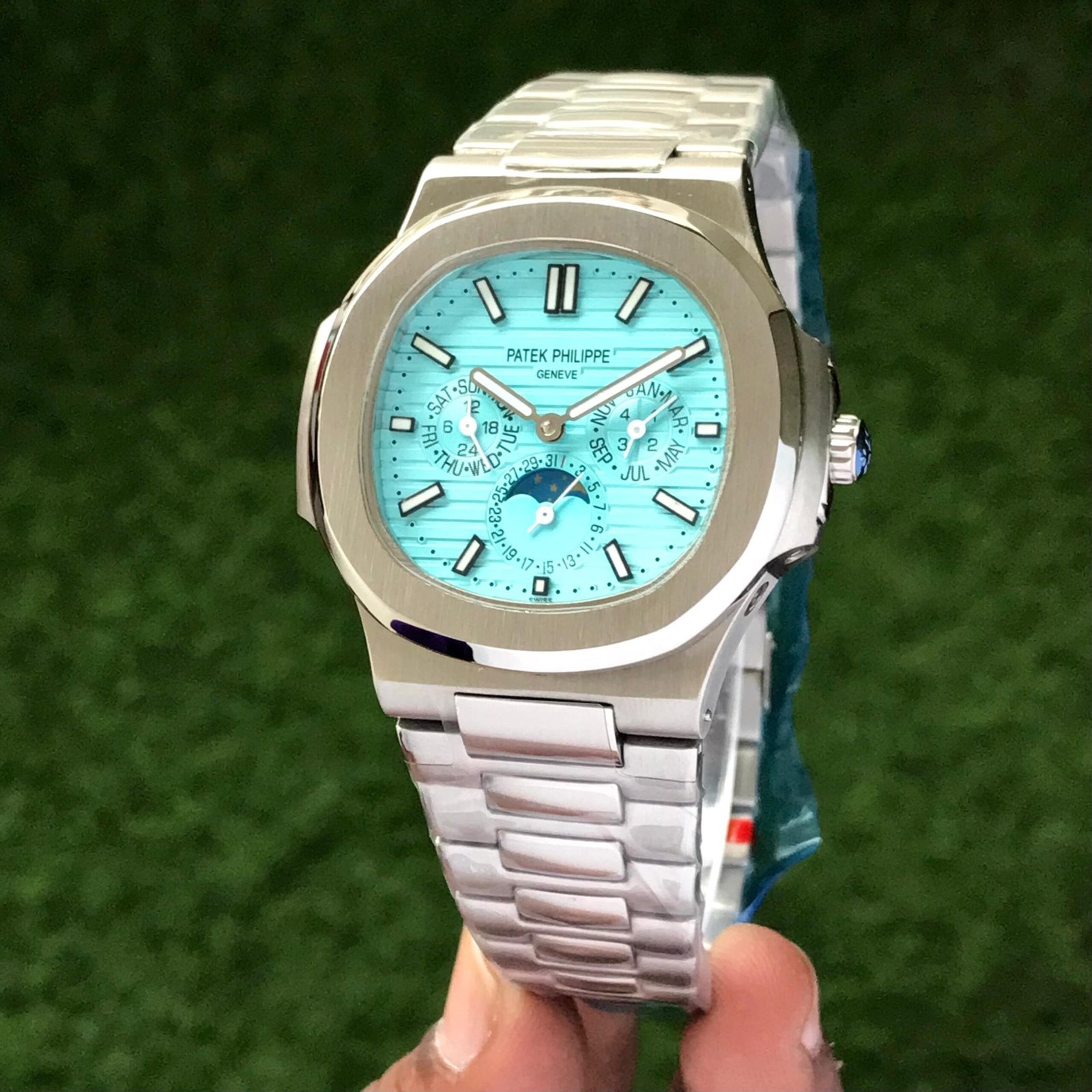 Patek Philippe Nautilus Calender Automatic - Image 3