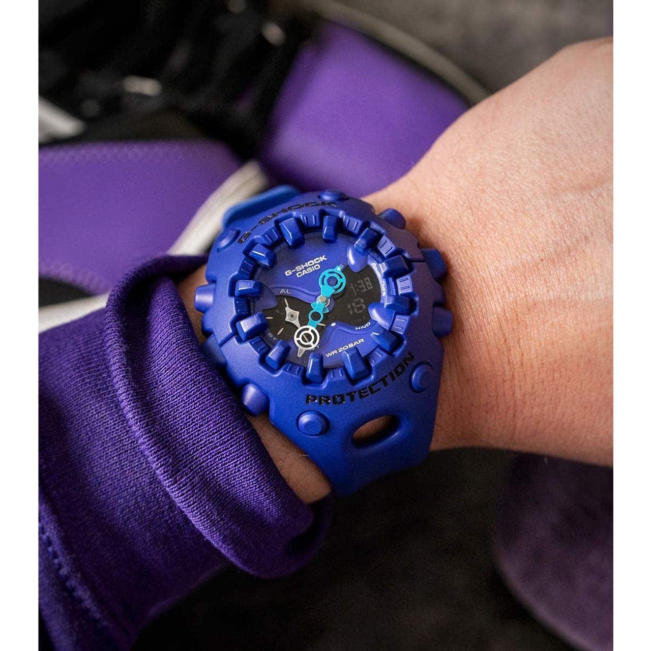 G-Shock Cool Eyes Oversize Blue Purple Watch GA-V01-2AER - Image 3