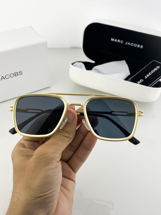 MARC JACOBS GOLD BLACK 516 - Image 2